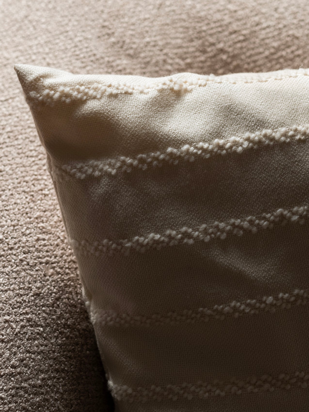 Losaria Pillow