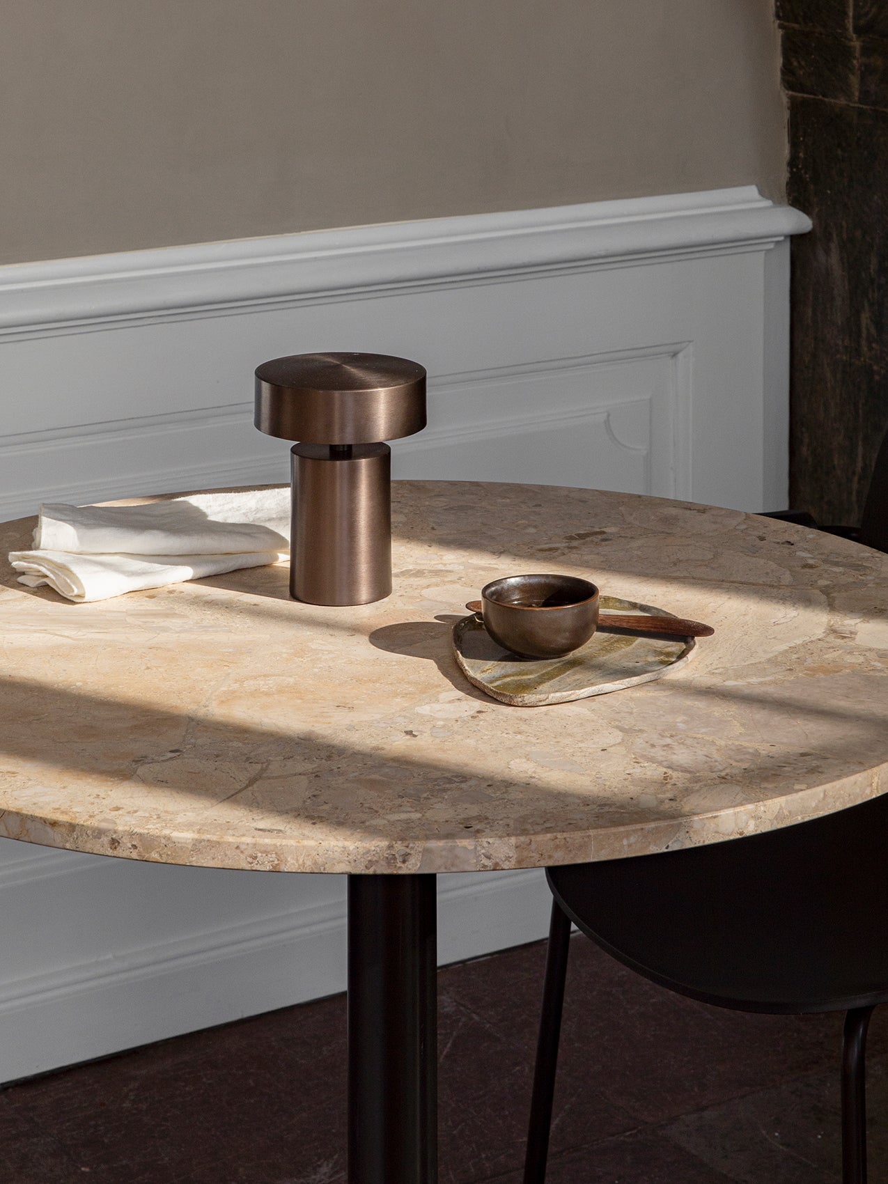 Harbour Column Dining Table