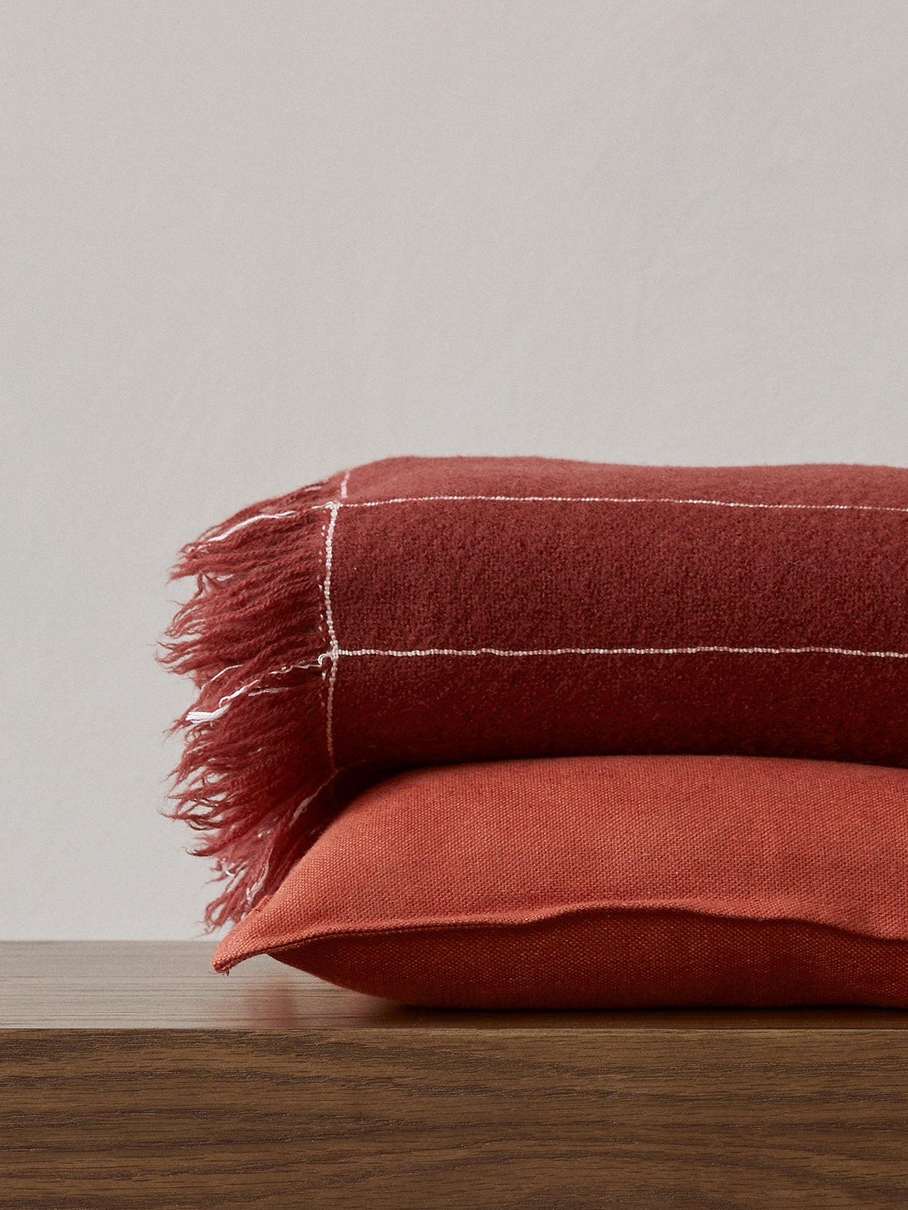 Battus Throw