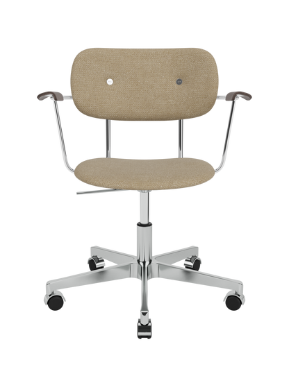 Co Task Chair in beige Audo Bouclé 02 fabric with dark-stained oak armrests and a polished aluminium base on casters.