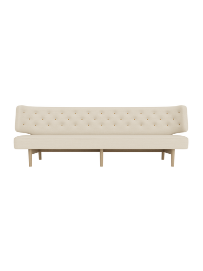 Radiohus Sofa P3 in light beige Hallingdal upholstery featuring a quilted button-tufted back and natural oak frame.