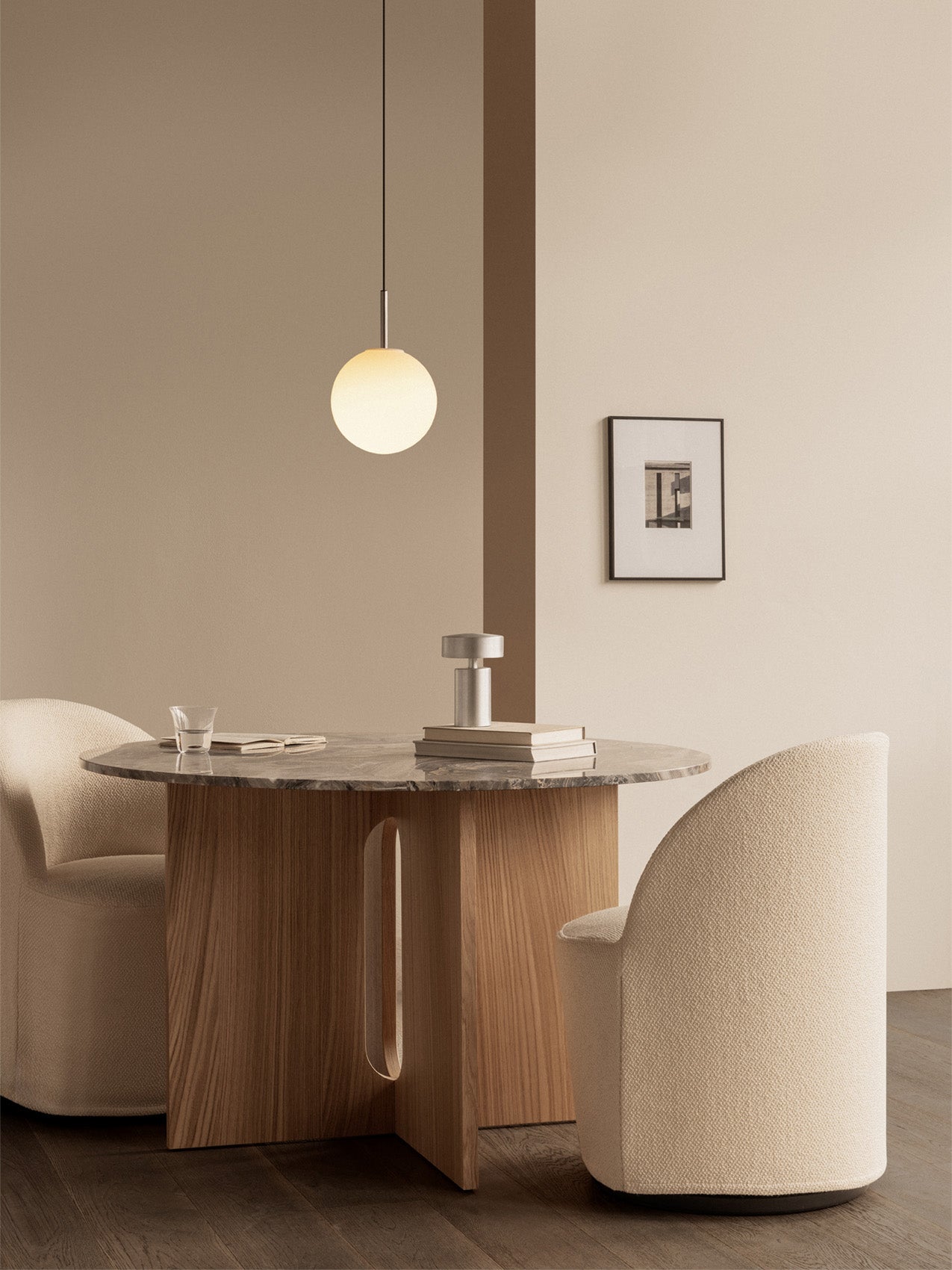 Kitchen & Dining