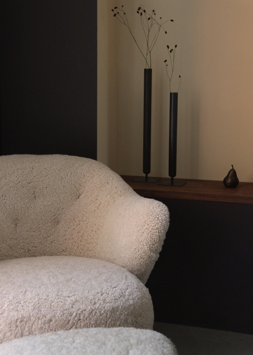 Sheepskin, Espresso Upholstery by Skandilock | Audo Copenhagen