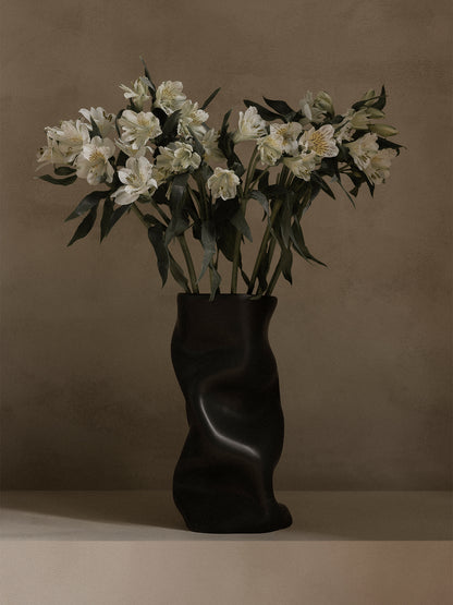Collapse Vase by Sofia Tufvasson for Audo | Explore now – Audo Copenhagen | Lamellen
