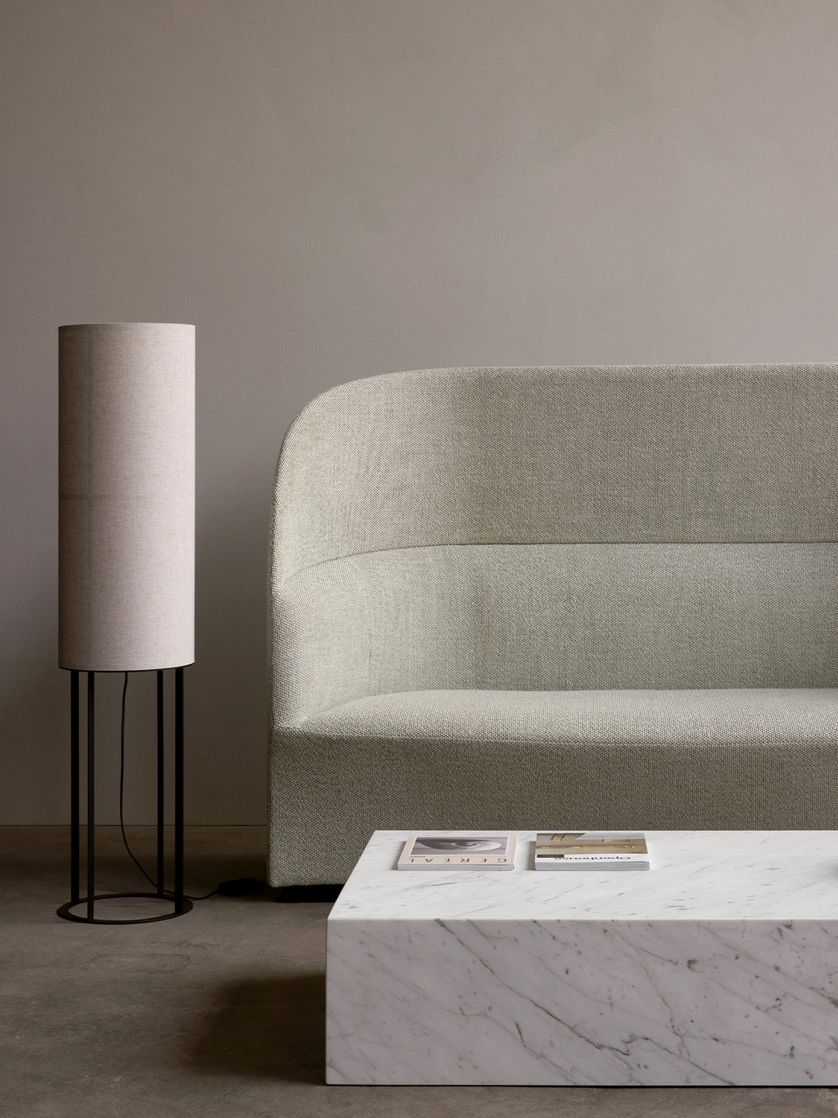 Plinht Plinth Grand Marmor-Couchtisch von Norm Architects | Audo Copenhagen