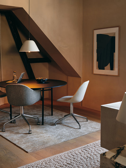 Snaregade Dining Table, Round