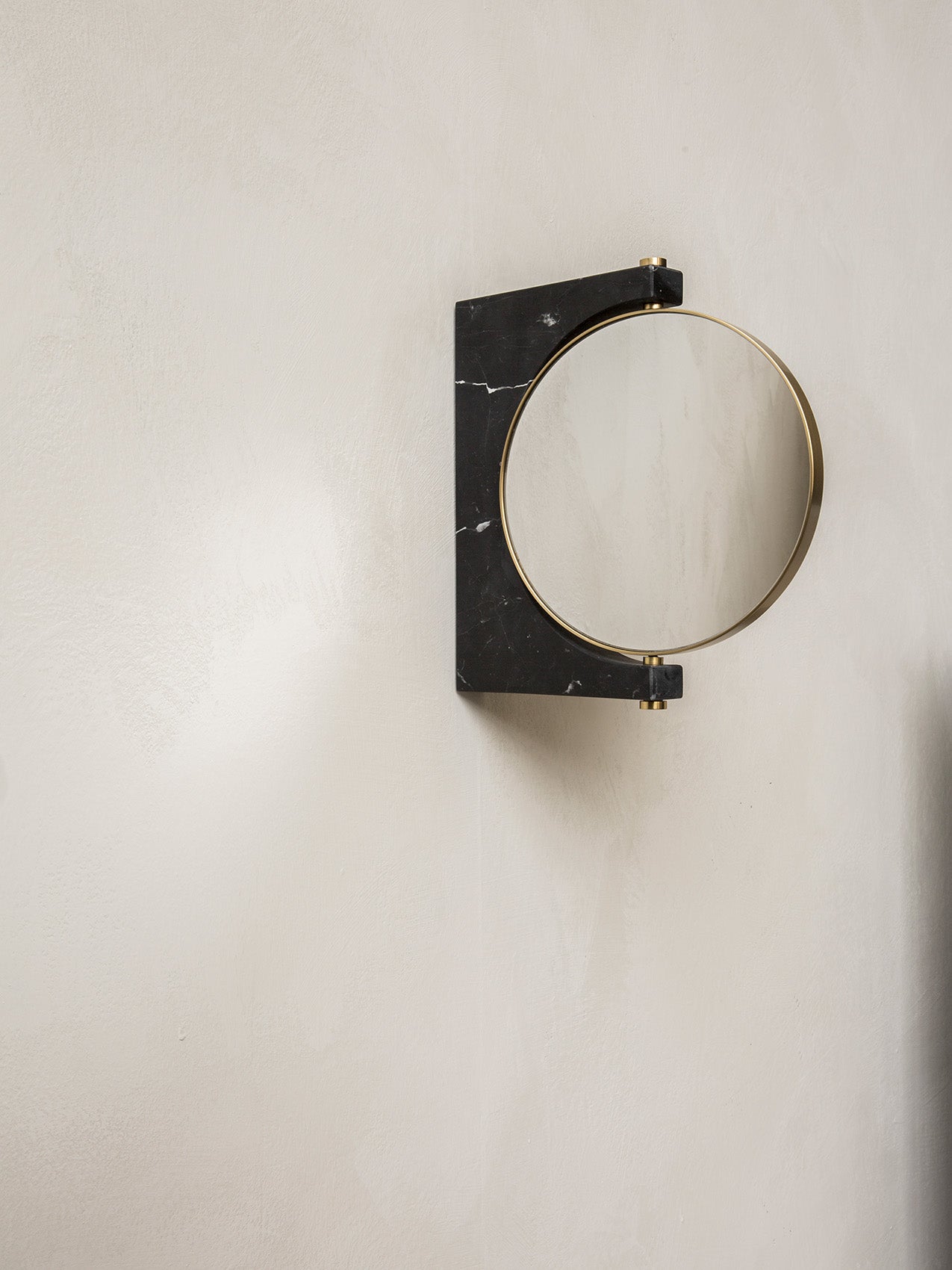 Pepe Marble Mirror, Wall | Timeless wall mirror by Studio Pepe