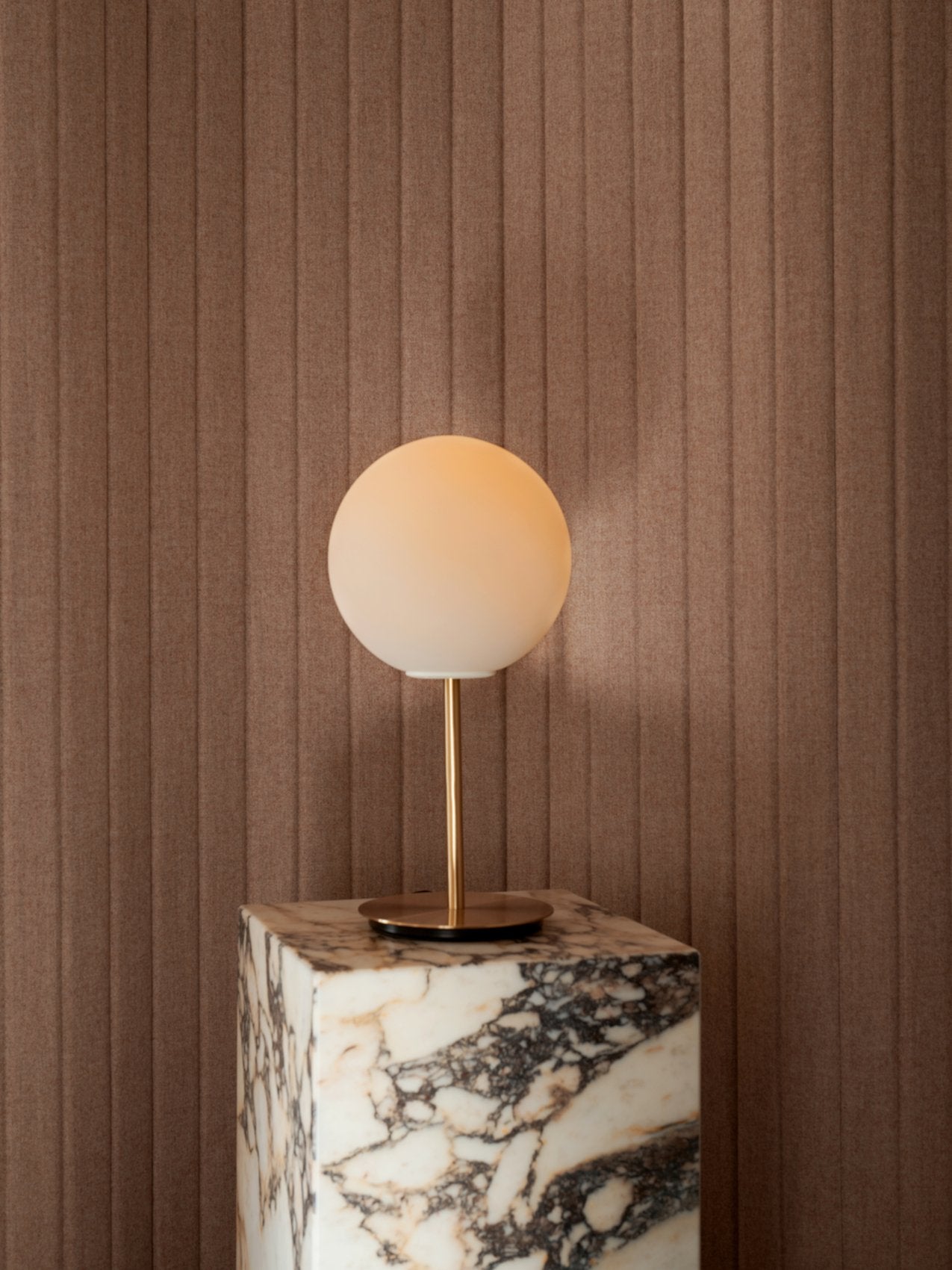 TR Bulb Table Lamp by Tim Rundle | Audo Furniture & Decor