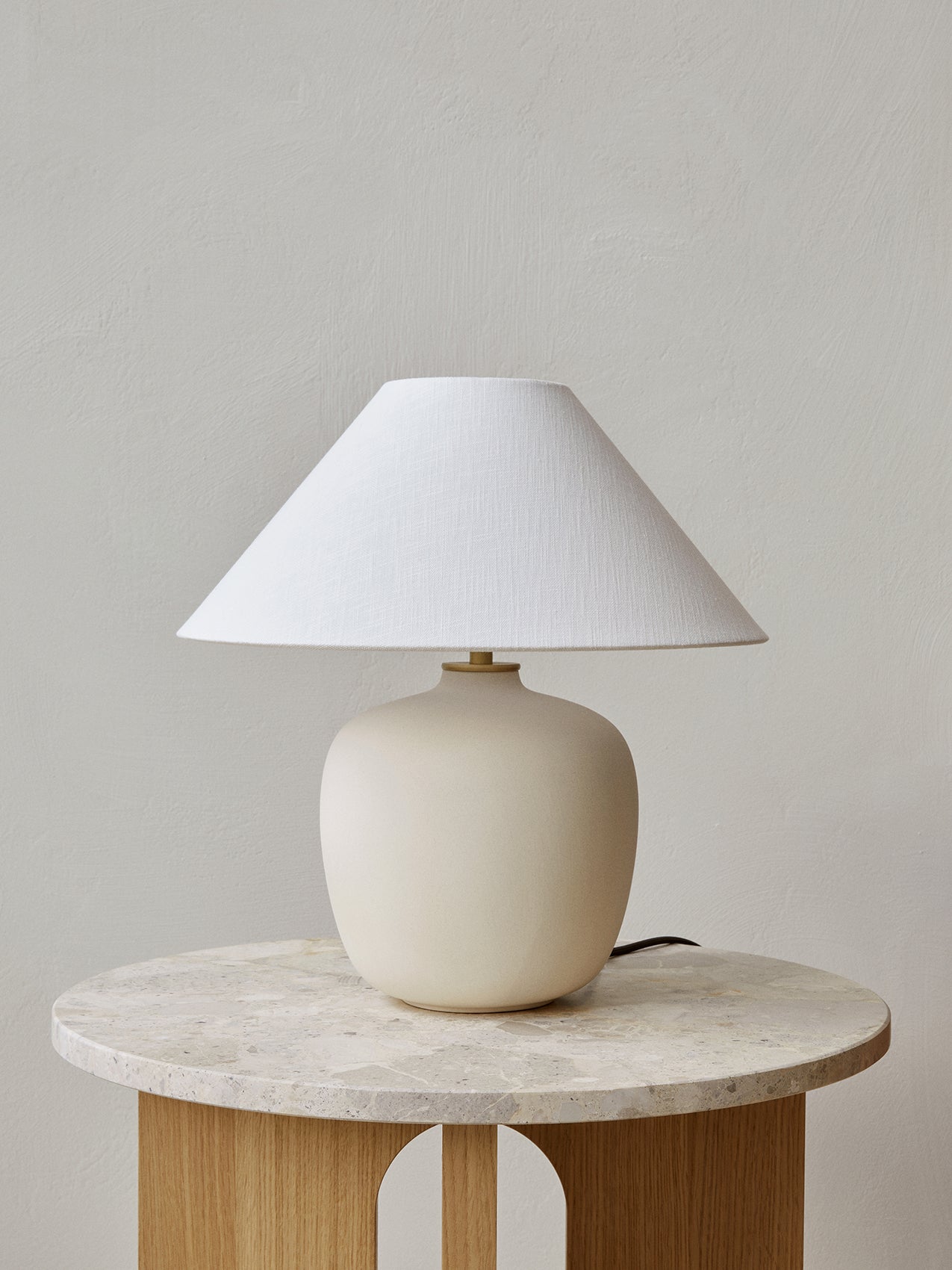 Off white ceramic table hot sale lamps